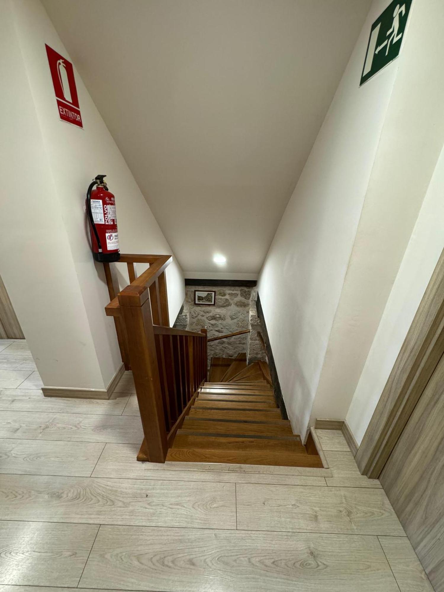 Hotel Rural Los Faroles Huermeces Екстер'єр фото
